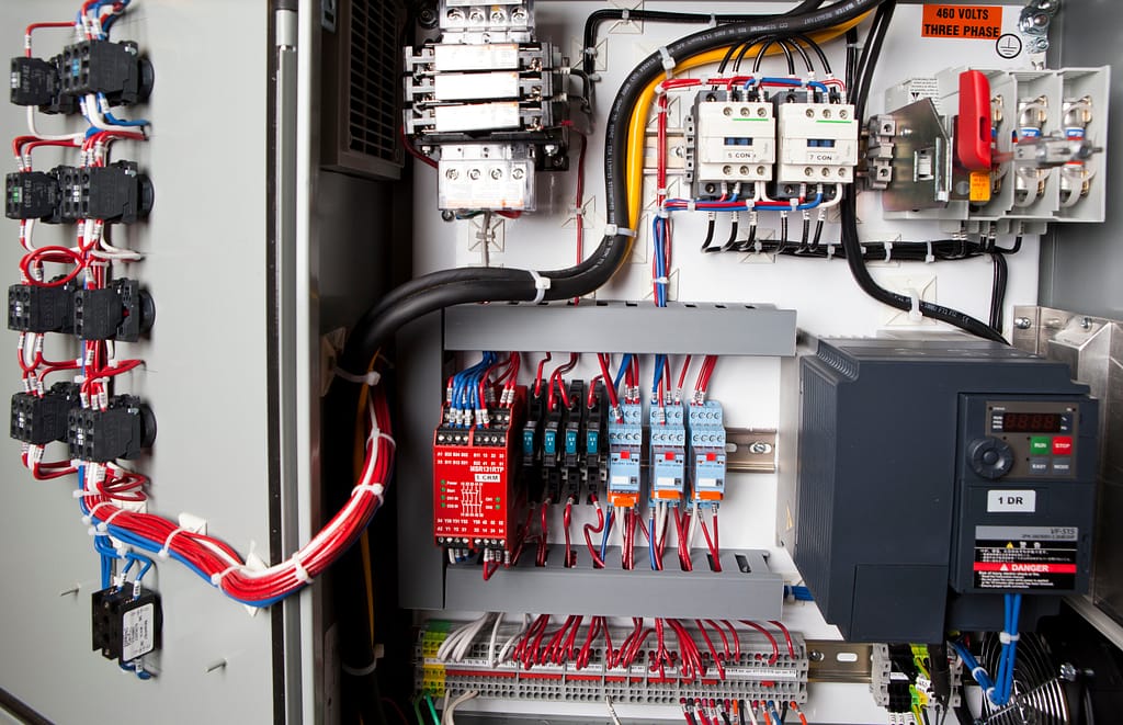 Electronic Circuit board with wires - CATANFA